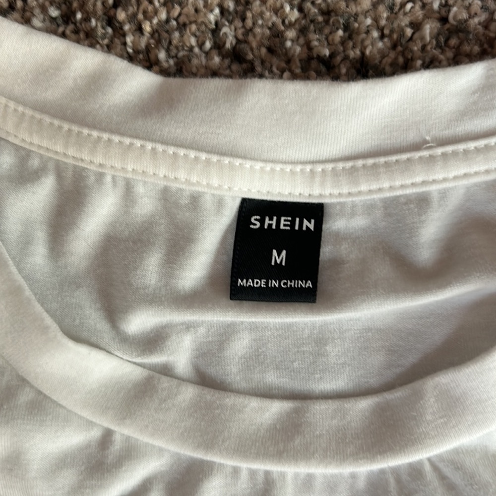 SHEIN tee worn once - Picture 2 of 2